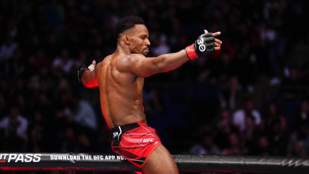 Britain's Murphy to fight UFC veteran Ige in February