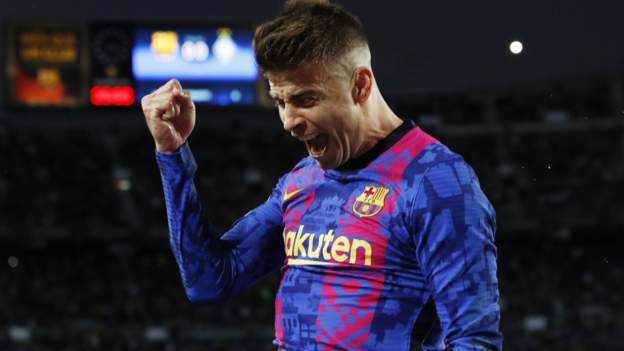 Barcelona 1-0 Dynamo Kyiv: Gerard Pique helps hosts to first win