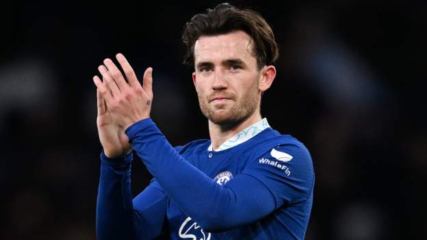 Chilwell signs new Chelsea deal until 2027