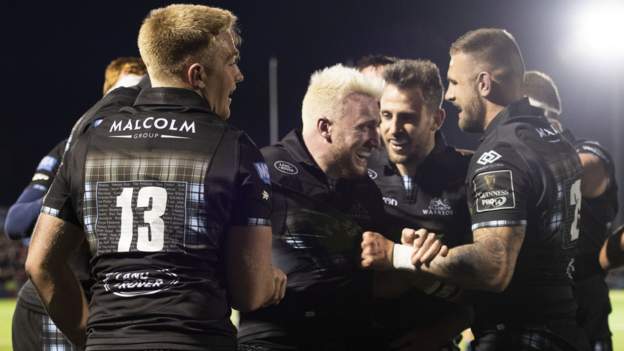 Glasgow 34-10 Edinburgh: Warriors Secure Home Pro14 Semi-final - BBC Sport