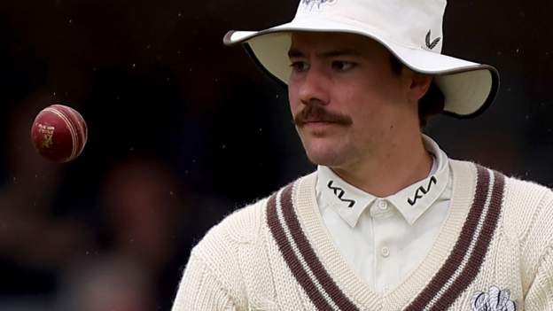 County Championship: only 28 balls played between Essex and Surrey