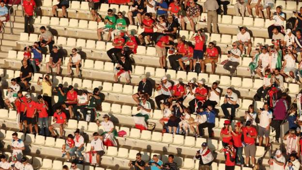 World Cup 2022: Ticketing app issues mean hundreds of fans miss start of England..