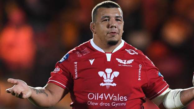 Prop Sebastian to leave Scarlets for Edinburgh
