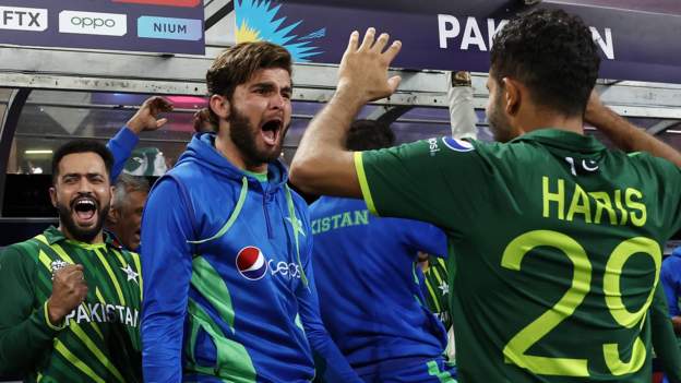 pakistan-dismantle-new-zealand-to-reach-world-cup-final