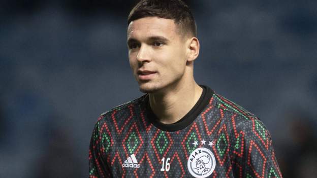 Ajax goalkeeper Gorter joins Aberdeen on loan