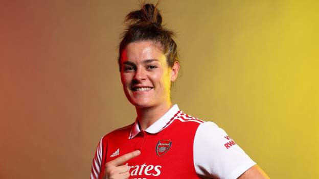 Jen Beattie: Arsenal defender signs new contract after overcoming cancer