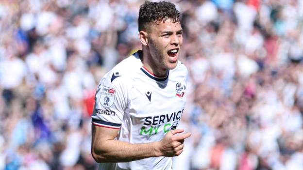 Bolton and Barnsley draw first leg of play-off