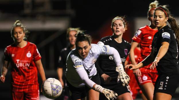 Republic's Women's League to have pro contracts