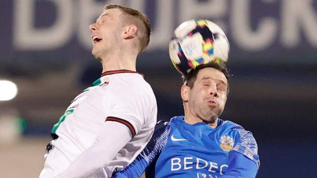 Glenavon and Glentoran play out goalless draw