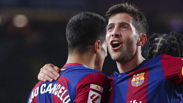 Barcelona 3-2 Almeria: Sergi Roberto hits double as hosts hold off bottom club in La Liga