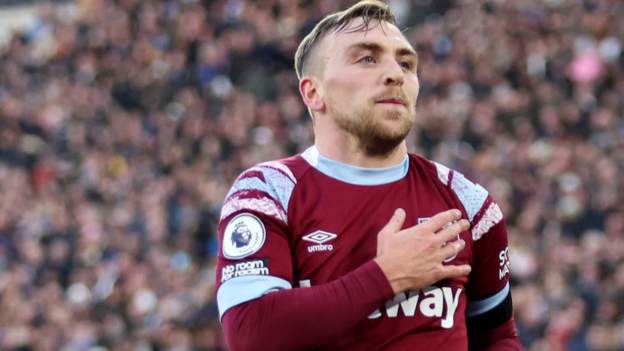 West Ham United 2-0 Everton: Jarrod Bowen double takes Hammers out of relegation zone