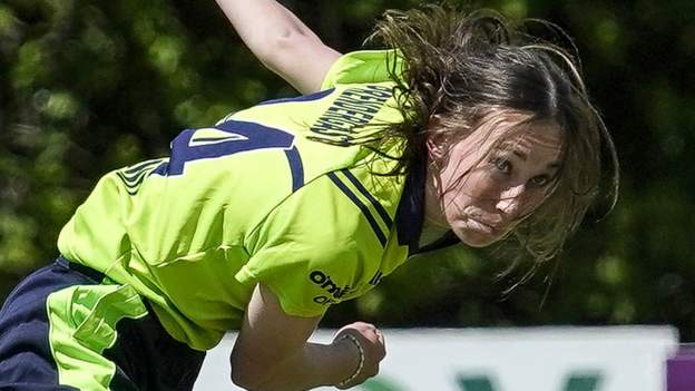Scotland v Ireland: Irish too strong for Scots in T20 opener