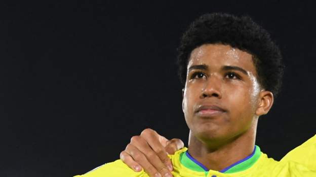 Chelsea midfielder Santos rejoins Vasco on loan