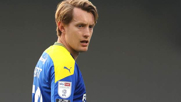 Joe Pigott: AFC Wimbledon striker turns down new contract - BBC Sport