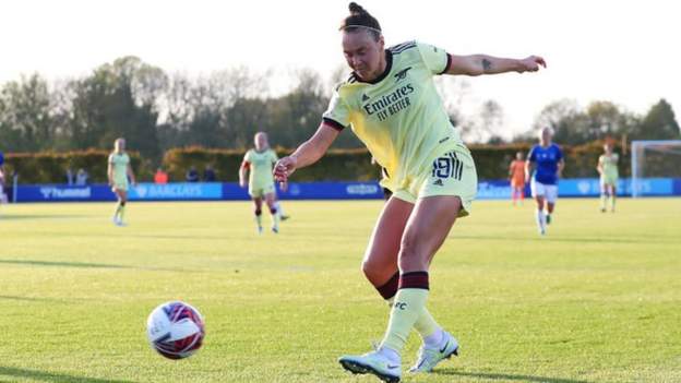 Everton 0-3 Arsenal: Gunners one point behind Women's Super League leaders Chelsea
