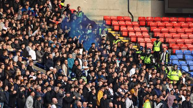 Bolton Wanderers: Club heeft negen fans geschorst na Wigan derby