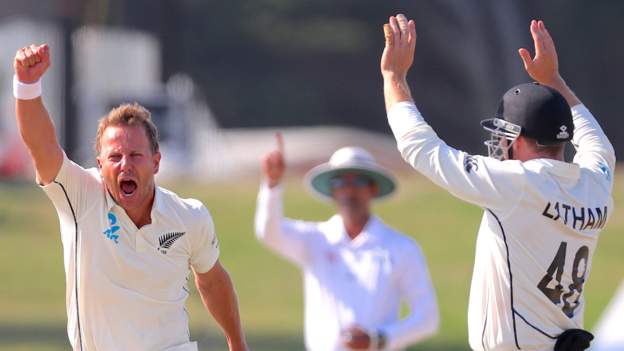 England In New Zealand: Hosts Win First Test By Innings & 65 Runs - BBC ...