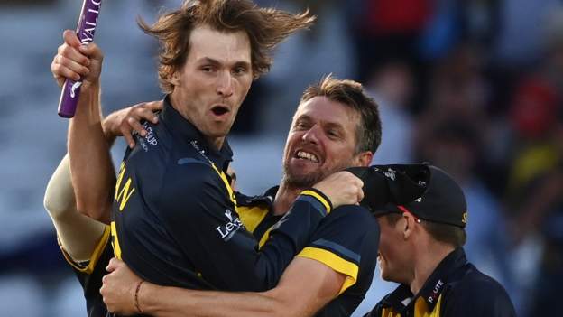 One-Day Cup: Glamorgan beat Durham at Trent Bridge to win first knockout trophy