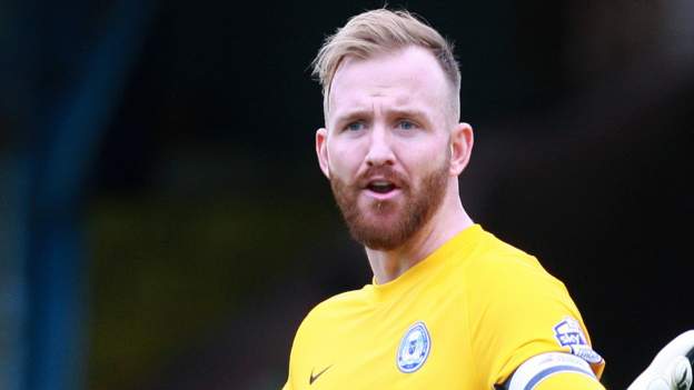 Ben Alnwick: Peterborough United goalkeeper signs new contract - BBC Sport