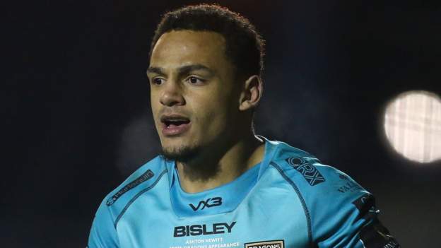 Ashton Hewitt: Social media companies can do more to stop online abuse, says Dragons wing