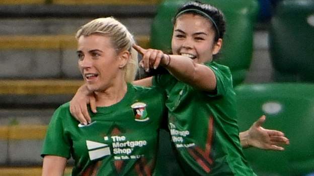 Glentoran win fourth consecutive Irish Cup