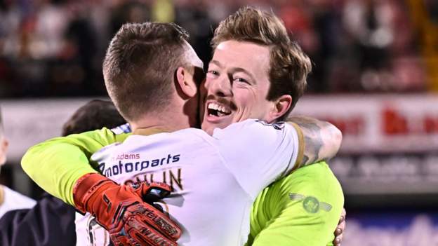 Ards knock out holders Crues as Ports beat Carrick