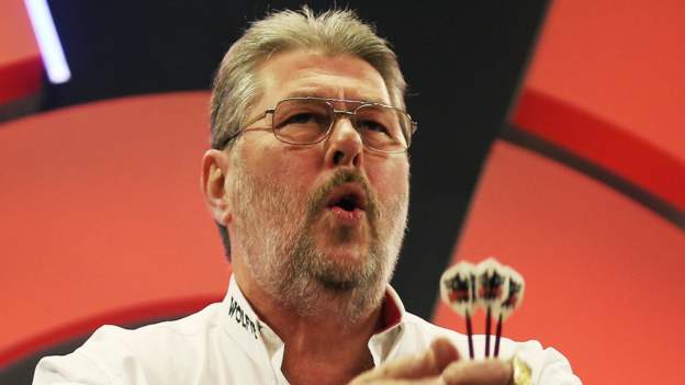 Martin 'Wolfie' Adams: BDO darts legend has prostate cancer - BBC Sport