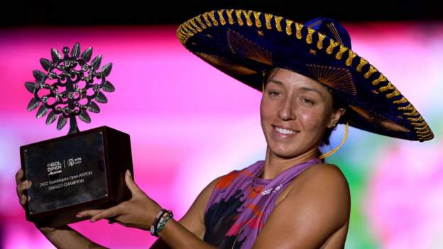 Guadalajara Open: Jessica Pegula wins first WTA 1,000 title with victory over Maria Sakkari