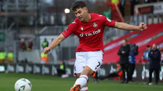 Wrexham suffer lengthy Davies injury blow
