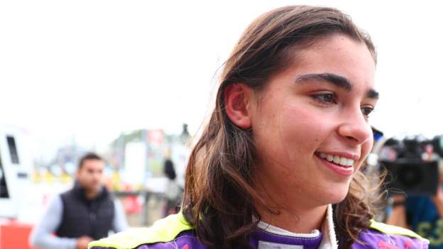 Jamie Chadwick to defend W Series title in 2021 - BBC Sport