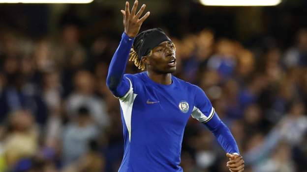 Chelsea 2-1 AFC Wimbledon: Hosts progress in Carabao Cup