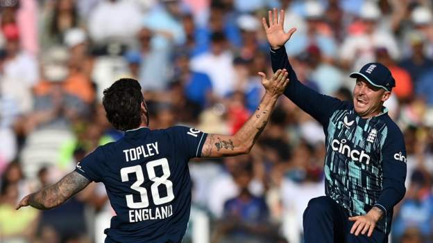 Topley takes record 6-24 as England dig in to level series