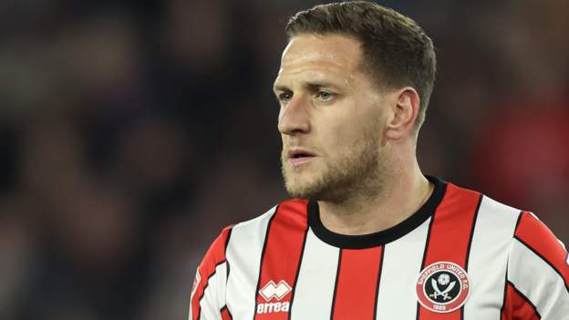 Sheffield United legend Sharp one of four to leave