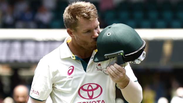 Australia beat Pakistan in Warner's final Test