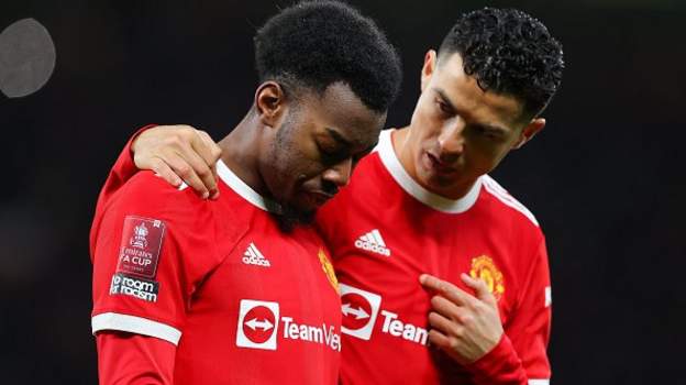 Anthony Elanga: Manchester United player racially abused after penalty miss in FA Cup exit