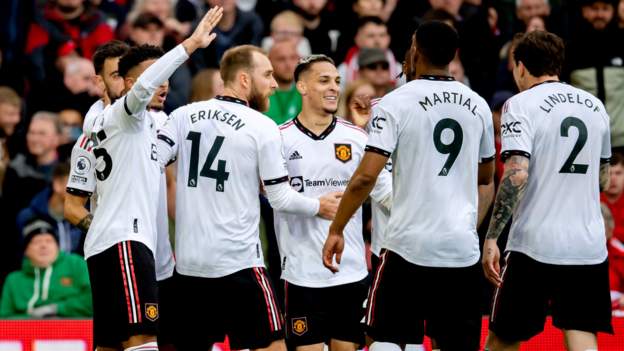 Man Utd go third with win at struggling Forest