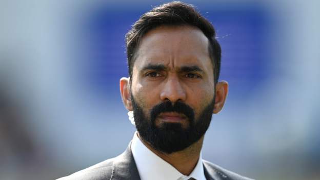 Karthik to work with England Lions on India tour