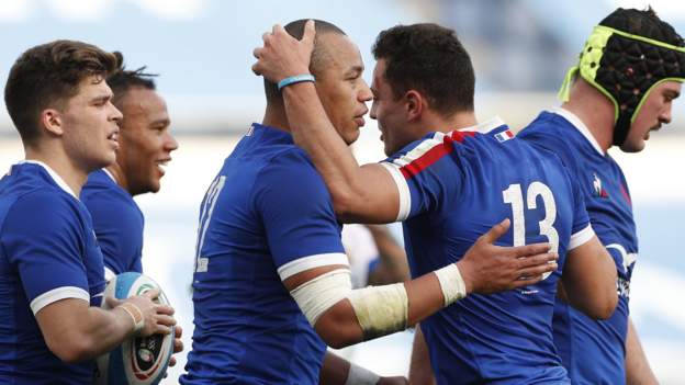 Italia 10-50 Francia: la Francia ha segnato sette tentativi all’apertura del Campionato Sei Nazioni