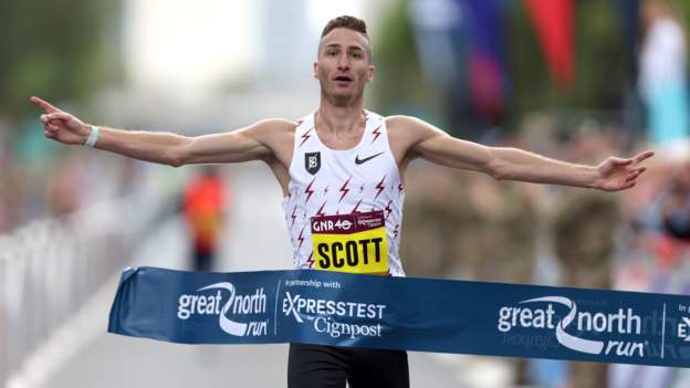 Great North Run: Britain's Marc Scott wins men's race as Kenya's Hellen Obiri takes women's title