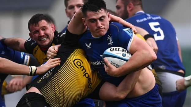 Sheehan inspires Leinster win over 14-man Dragons
