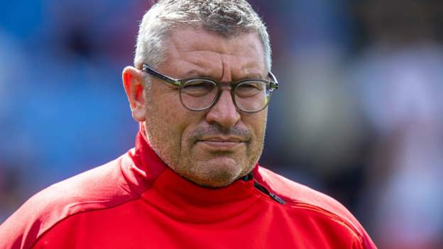 Ex-Wales and Palace assistant Roberts ponders future