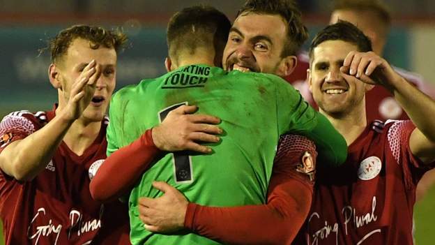 FA Cup: Gareth Dean tells Brackley Town players 'show what we're ...