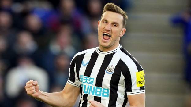 Nottingham Forest make move to sign Newcastle United striker Chris Wood on loan