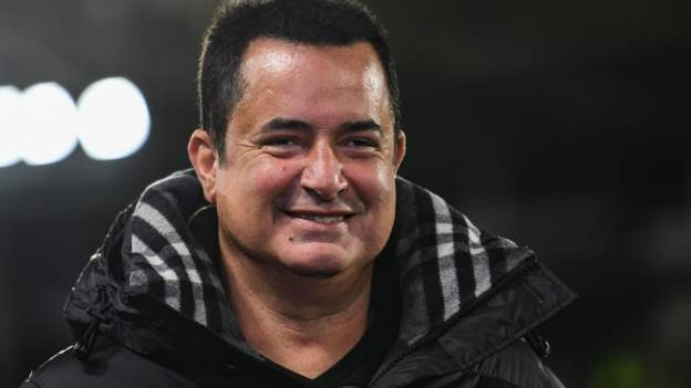 Hull owner to take 500 fans on holiday to Turkey