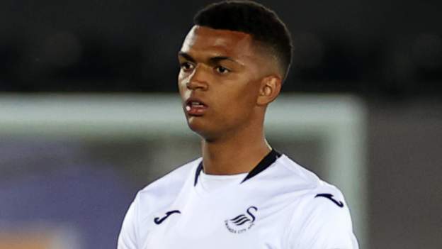 Morgan Whittaker: Swansea unggul secara rasial di media umum pada akhir pekan karena boikot olahraga thumbnail