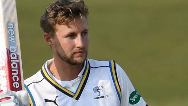 Joe Root and Dawid Malan: Yorkshire and England batters sign new county deals