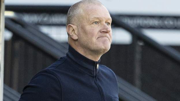 Ayr condemn 'abuse' of head coach as Bullen exits