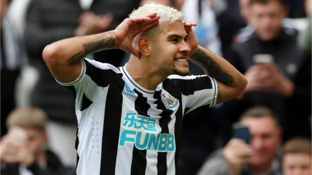 Guimaraes hits double as Newcastle thump Brentford