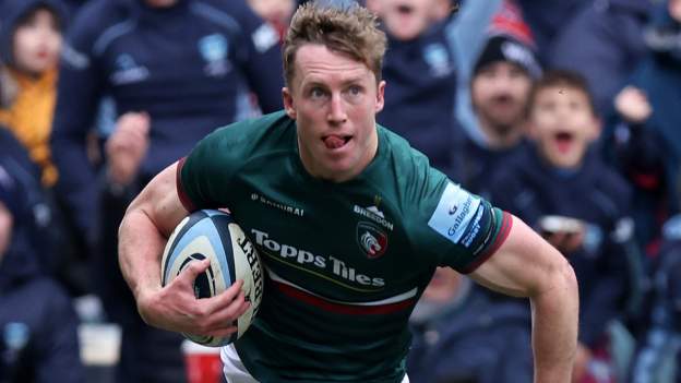 Premiership: Leicester Tigers 48-27 Bath - Tigers move into play-off places with six-try win