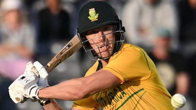Südafrika schlug Irland um 44 Punkte und komplettierte damit das Twenty20-Double in Bristol